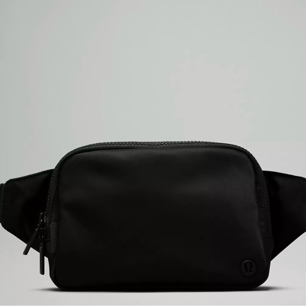 Lululemon Everywhere Belt Bag Large